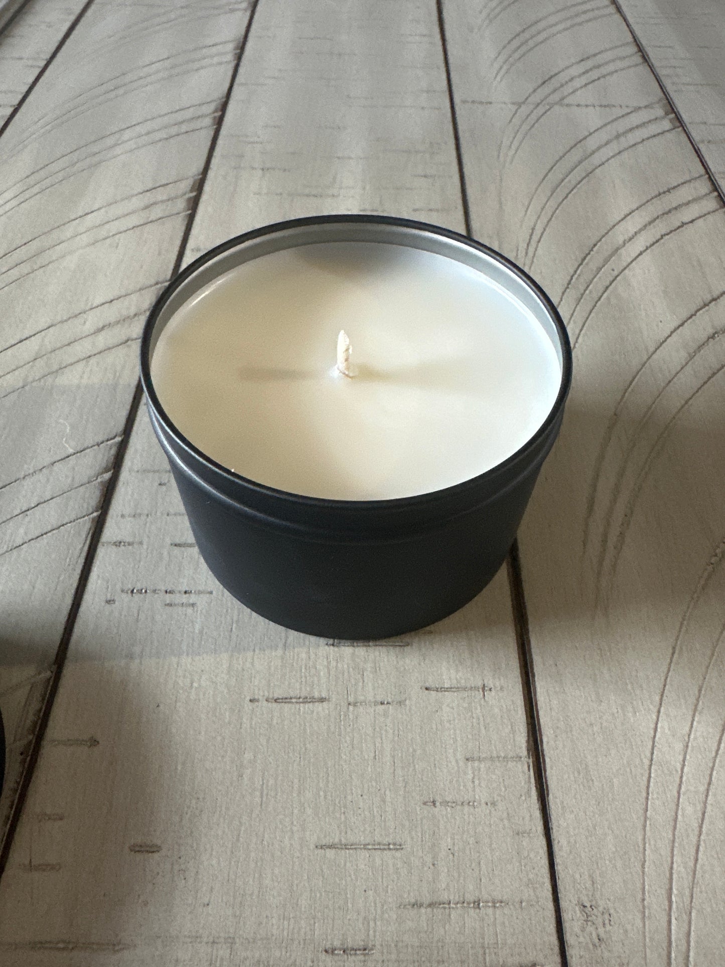 very Vanilla -8oz tin